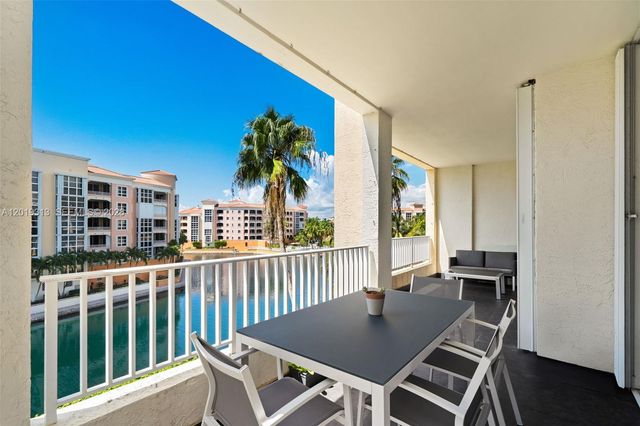 713 Crandon Blvd 404, Key Biscayne, FL 33149