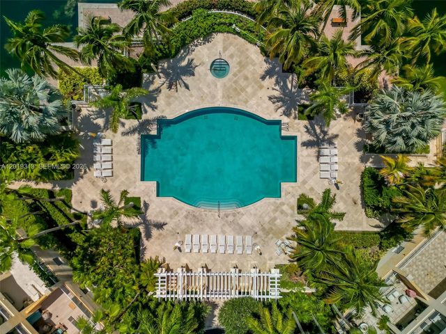 713 Crandon Blvd 404, Key Biscayne, FL 33149
