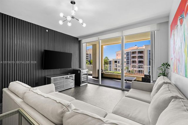 713 Crandon Blvd 404, Key Biscayne, FL 33149
