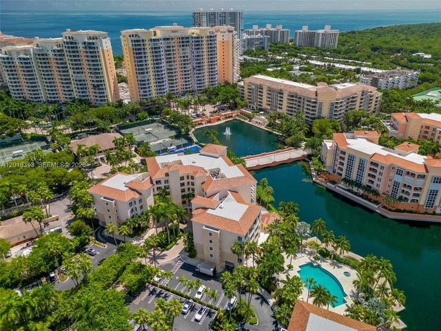 713 Crandon Blvd 404, Key Biscayne, FL 33149