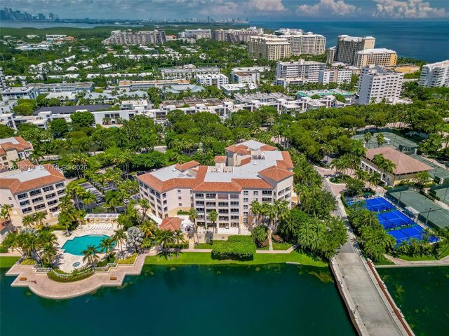 713 Crandon Blvd 404, Key Biscayne, FL 33149