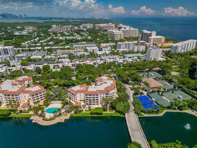 713 Crandon Blvd 404, Key Biscayne, FL 33149