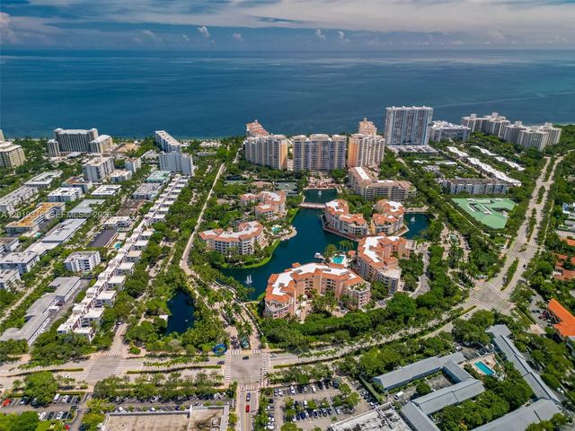 713 Crandon Blvd 404, Key Biscayne, FL 33149