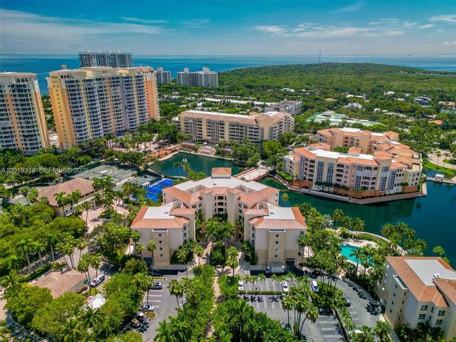 713 Crandon Blvd 404, Key Biscayne, FL 33149