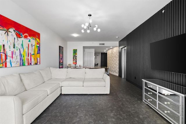 713 Crandon Blvd 404, Key Biscayne, FL 33149