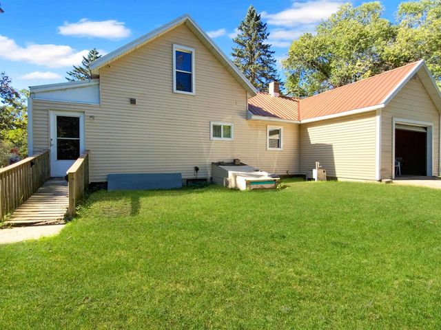 W11160 APACHE ROAD, Plainfield, WI 54966