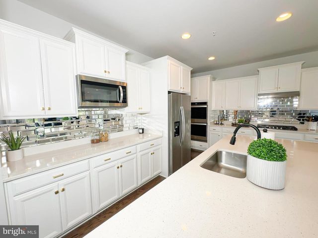 5904 SAINT PAULS BLF, Brandywine, MD 20613