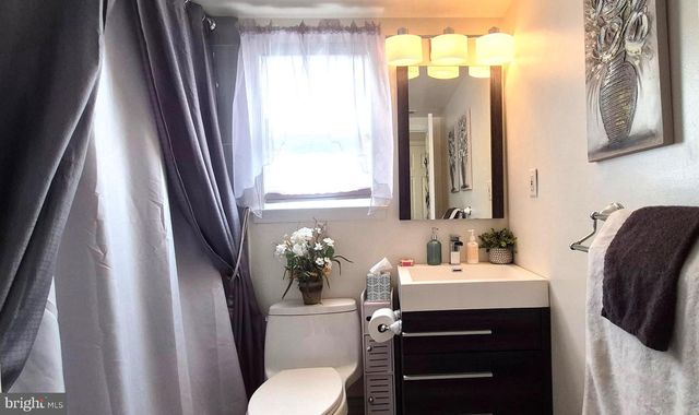 45 EASTMONT LN, Sicklerville, NJ 08081