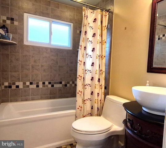 45 EASTMONT LN, Sicklerville, NJ 08081