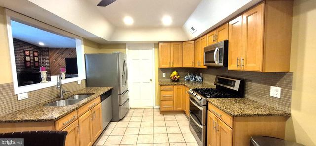 45 EASTMONT LN, Sicklerville, NJ 08081