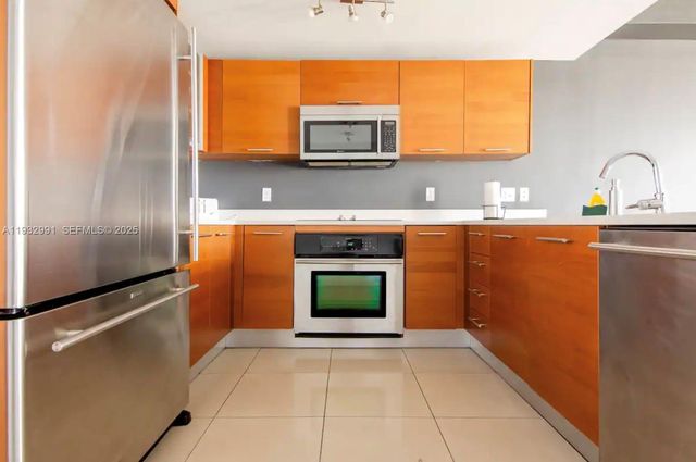 3250 NE 1st Ave 1108, Miami, FL 33137