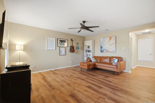 21211 Leslie Carson, San Antonio, TX 78258