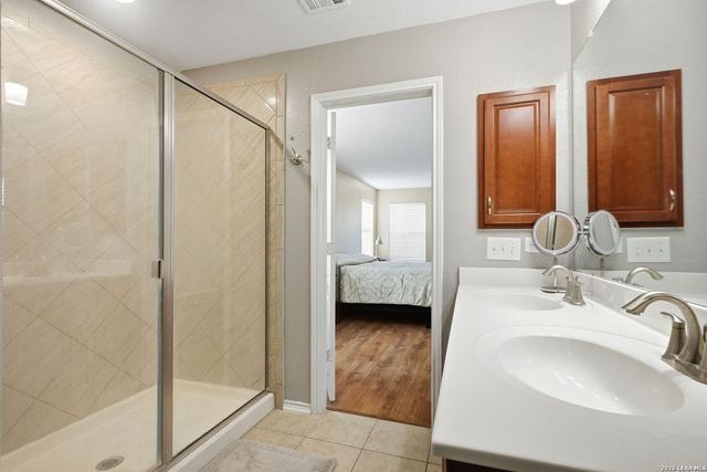 21211 Leslie Carson, San Antonio, TX 78258