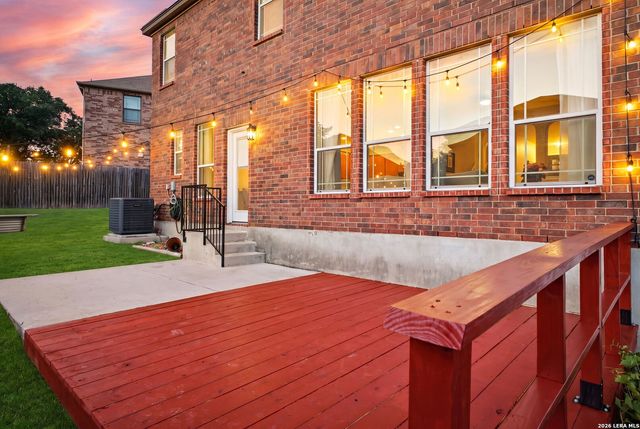 21211 Leslie Carson, San Antonio, TX 78258