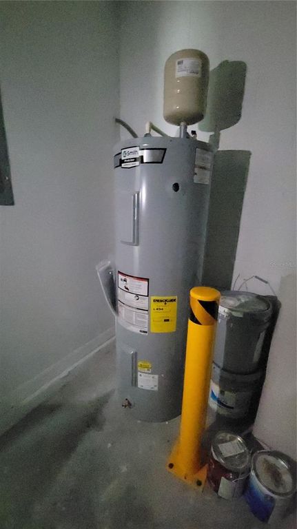 Image 14 of property listing at 1723 TALLAHASSEE DRIVE, Daytona Beach, FL 32117