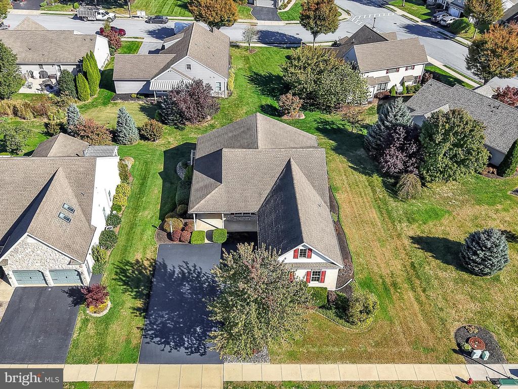 538 BROOKSHIRE AVE, Manheim, PA 17545