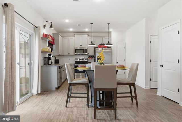 76 DIVING SCAUP RD, Hedgesville, WV 25427