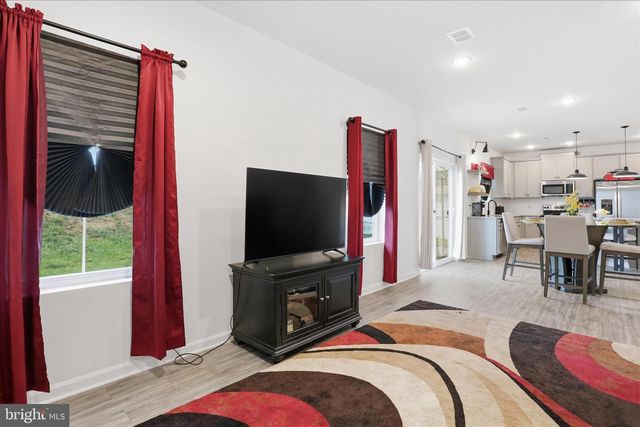 76 DIVING SCAUP RD, Hedgesville, WV 25427