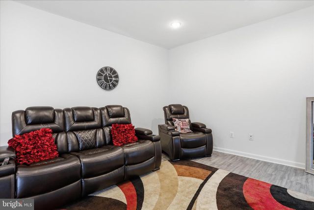 76 DIVING SCAUP RD, Hedgesville, WV 25427