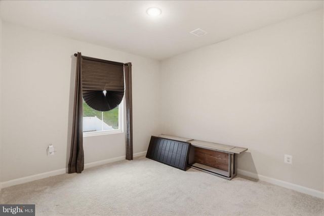 76 DIVING SCAUP RD, Hedgesville, WV 25427