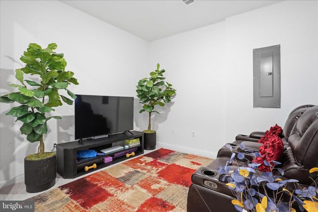 76 DIVING SCAUP RD, Hedgesville, WV 25427