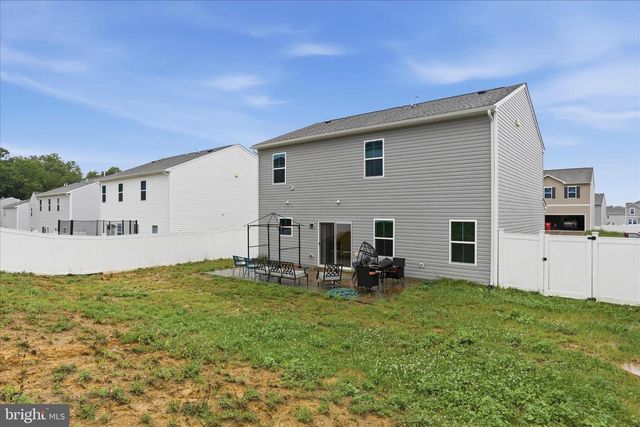 76 DIVING SCAUP RD, Hedgesville, WV 25427