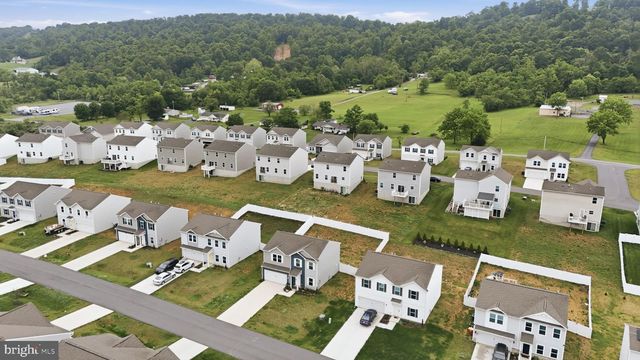 76 DIVING SCAUP RD, Hedgesville, WV 25427