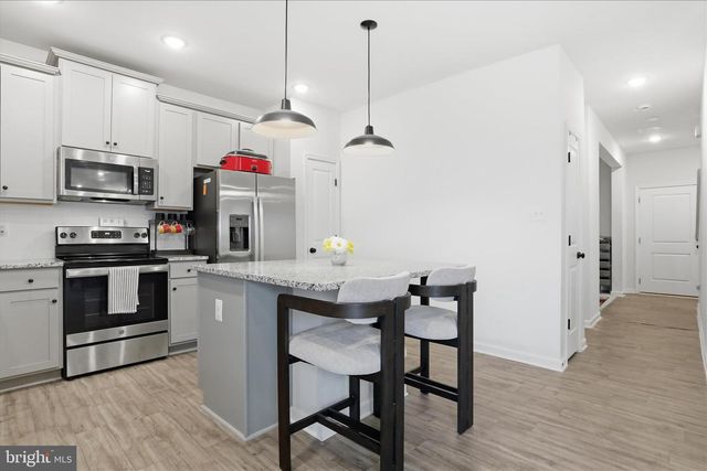 76 DIVING SCAUP RD, Hedgesville, WV 25427