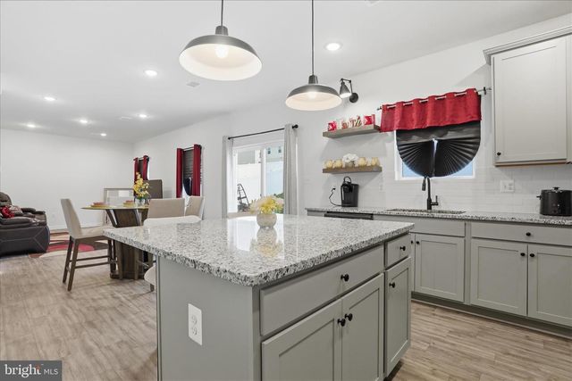 76 DIVING SCAUP RD, Hedgesville, WV 25427