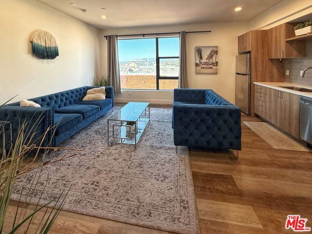 723 S St Andrews Place 508, Los Angeles, CA 90005