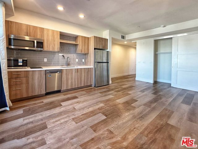 723 S St Andrews Place 508, Los Angeles, CA 90005