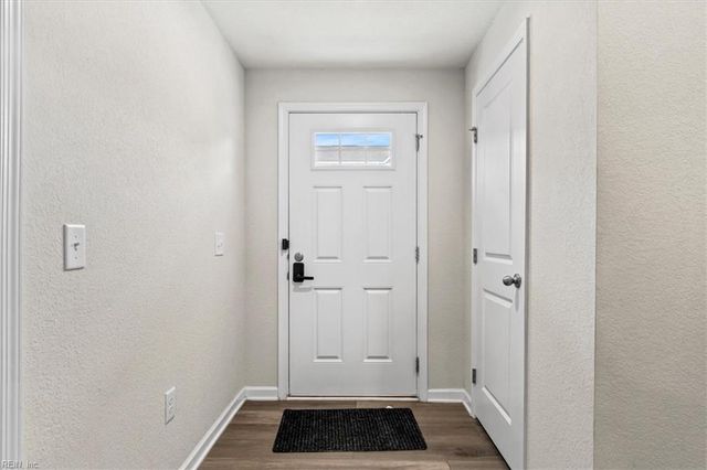 15 Clara CT, Suffolk, VA 23432