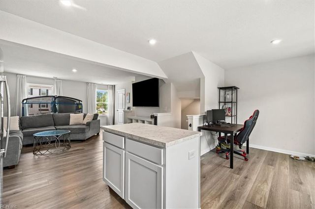 15 Clara CT, Suffolk, VA 23432