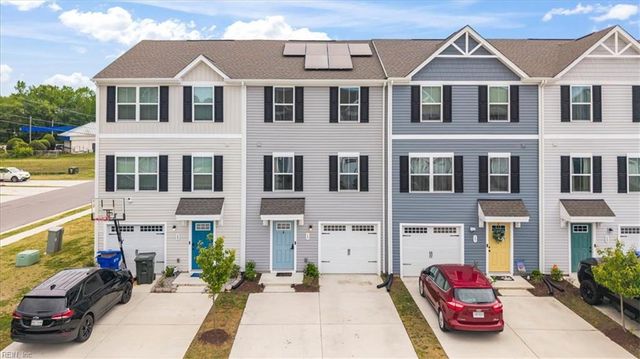 15 Clara CT, Suffolk, VA 23432