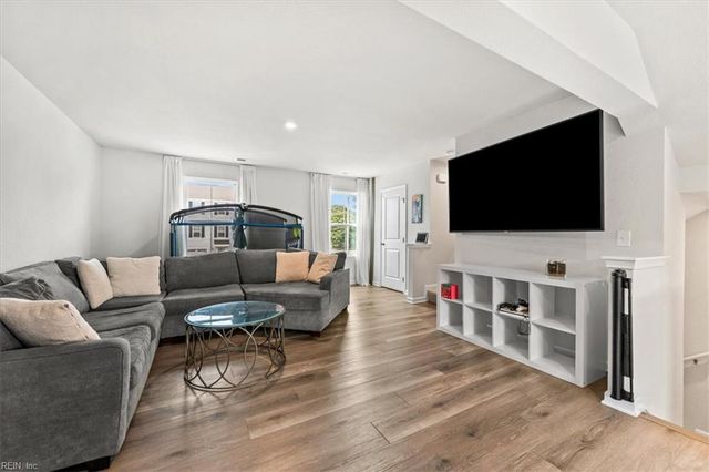 15 Clara CT, Suffolk, VA 23432