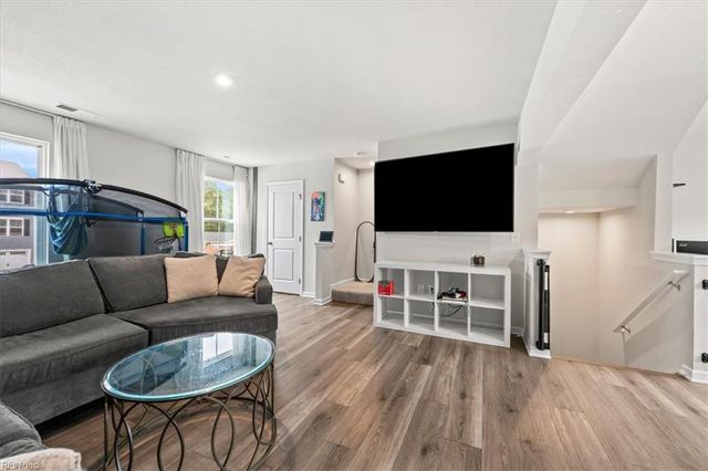15 Clara CT, Suffolk, VA 23432