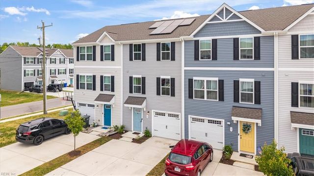 15 Clara CT, Suffolk, VA 23432