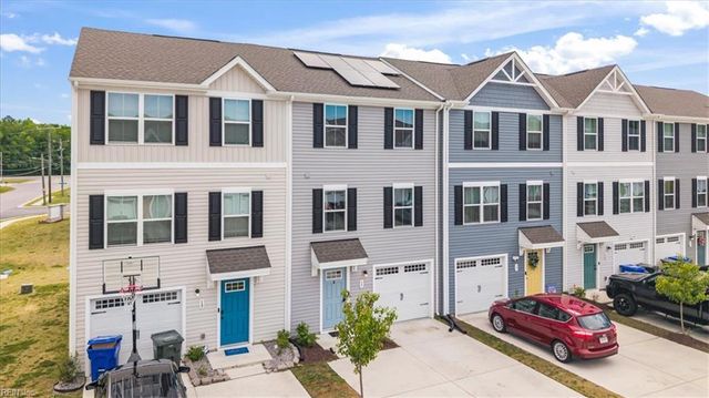 15 Clara CT, Suffolk, VA 23432