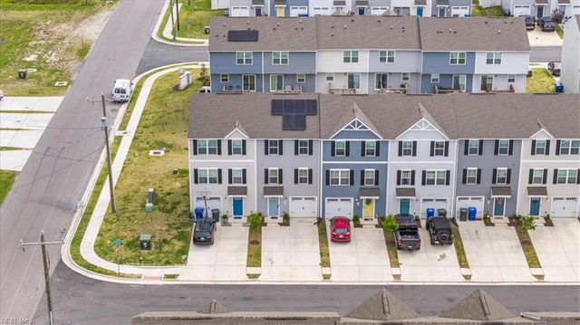 15 Clara CT, Suffolk, VA 23432