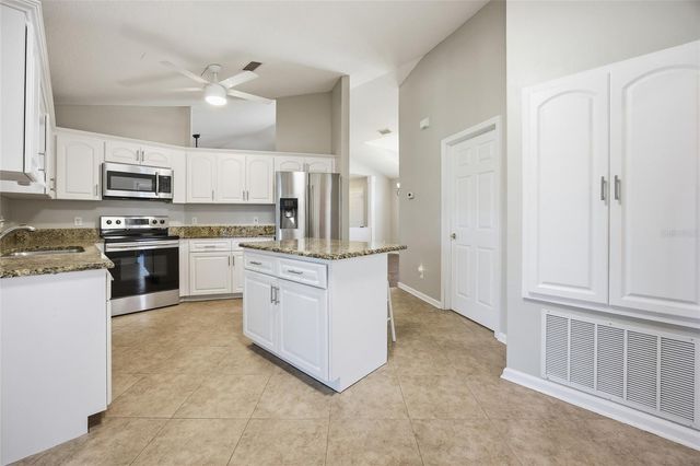 5450 NW 25TH LOOP, Ocala, FL 34482
