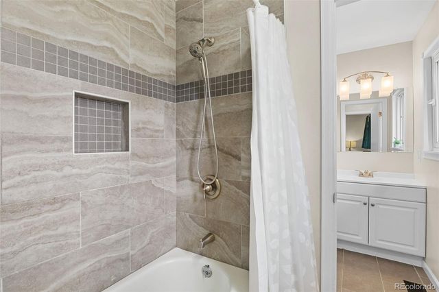 2644 S Norfolk Street, Aurora, CO 80013