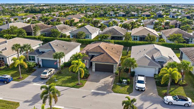 11392 SW Carlisle Crossing Avenue, Port St Lucie, FL 34987