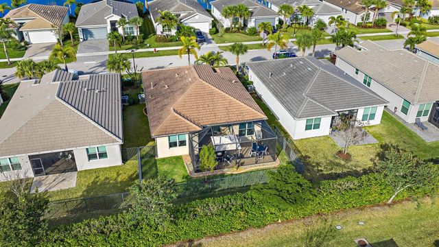 11392 SW Carlisle Crossing Avenue, Port St Lucie, FL 34987
