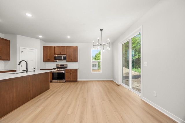 1141 Mount Vernon DRIVE, Hartford, WI 53027