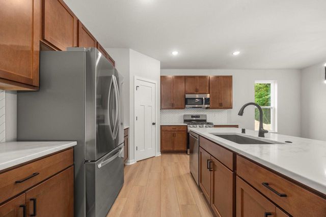 1141 Mount Vernon DRIVE, Hartford, WI 53027