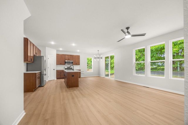 1141 Mount Vernon DRIVE, Hartford, WI 53027