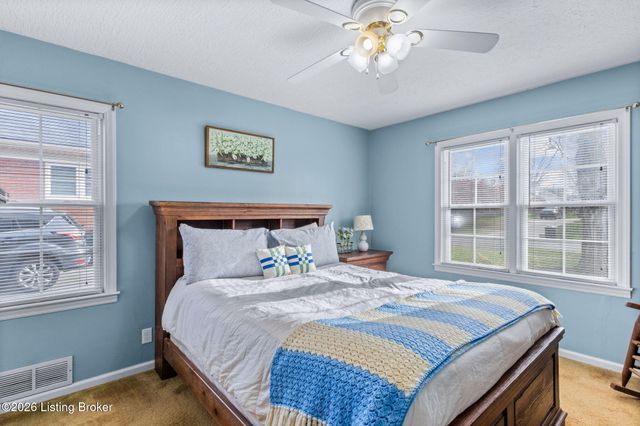 2507 Clearbrook Dr, Louisville, KY 40220