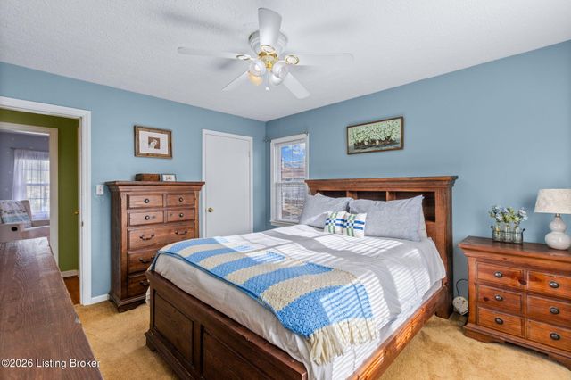 2507 Clearbrook Dr, Louisville, KY 40220