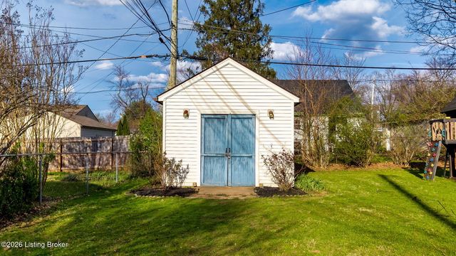 2507 Clearbrook Dr, Louisville, KY 40220