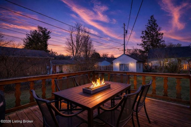 2507 Clearbrook Dr, Louisville, KY 40220